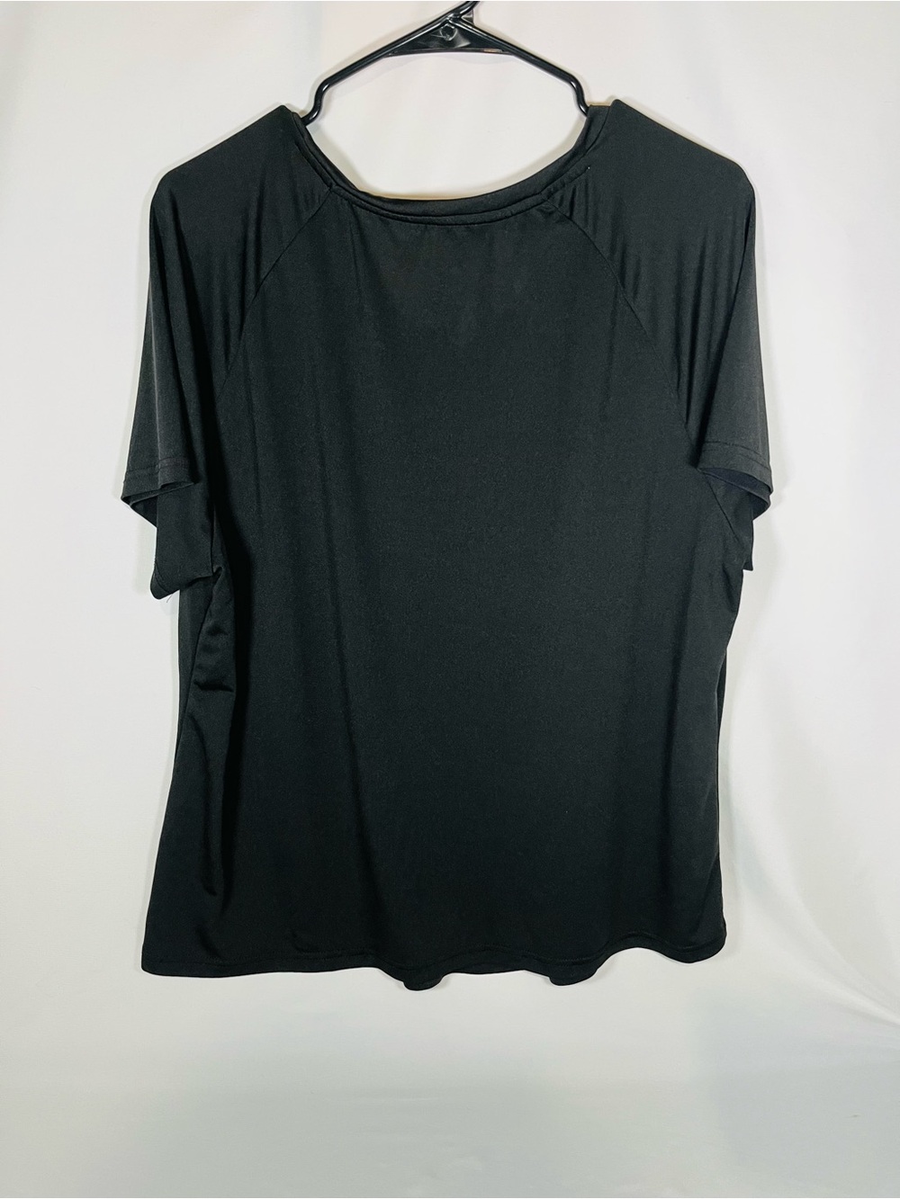 Aero Black V-Neck Short Sleeve Tee with Pastel Script - Picture 3 of 3